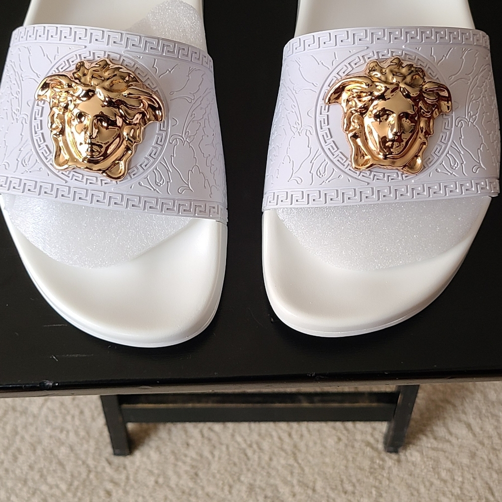 Mens Medusa Head Slides